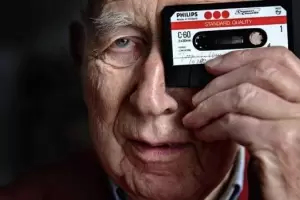 Muri� a los 94 a�os Lou Ottens, inventor del cassette