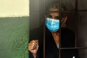 ez se autolesion un brazo en la crcel, pero est "estable"