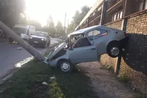 Joven de 14 aos le rob el auto a sus padres, choc y mat a una persona