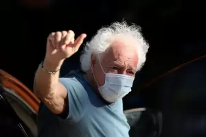 Guillermo Coppola se encuentra internado en terapia intensiva