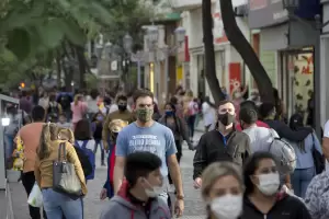 Bajaron los contagios: reportaron 294 casos positivos y 6 fallecidos por Covid-19 en 24 horas