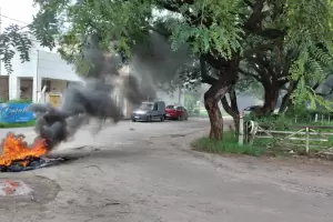 Protesta en Cotal: trabajadores reclaman la presencia del ministro Sarquis