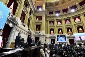 El oficialismo buscar obtener media sancin para Ganancias y Monotributo