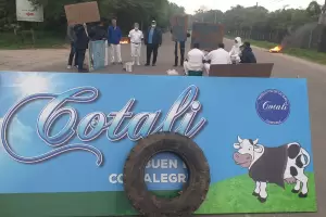 Trabajadores de la COTALI realizan un corte total en Av. Presidente Castillo