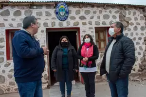 El ministro Niederle recorri� obras en Pozo de Piedra