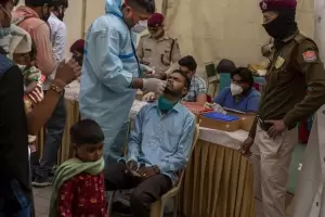 Ahora esto: crece el temor por la nueva cepa "doble mutante" de India