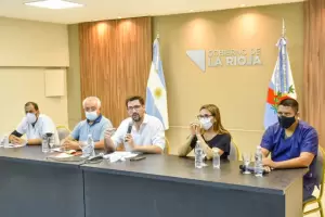 La Rioja se adelanta y restringe la circulacin nocturna