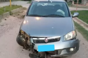 Un adolescente qued inconsciente tras accidentarse en su auto