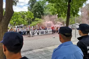 Paro total de los empleados del IPV