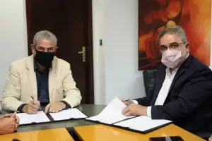 Firmaron convenio por 800 millones de pesos para la construccin de viviendas en el interior provincial