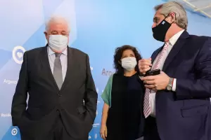 Vizzotti confirm que fue Gins Gonzlez Garca quien orden vacunar al ex presidente Eduardo Duhalde en su casa