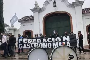 Protesta de gastronmicos en la Quinta de Olivos por las nuevas restricciones