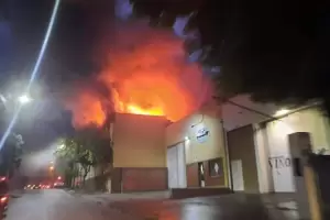 Agua Rica: Se intensifican las llamas en las oficinas de la empresa Yamana Gold