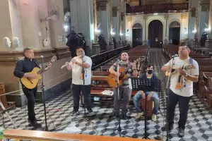 Emotiva vigilia por los 130 a�os de la Coronaci�n Pontificia de la Virgen del Valle