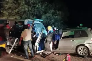 Tragedia en La Rioja: nueve muertos al chocar de frente un auto y una ambulancia