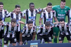 Siguen los contagios en el ftbol argentino: brote de coronavirus en Central Crdoba un da antes de jugar con River