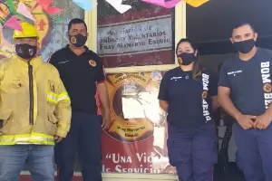 Bomberos de Fray acuden a incendios en sus motos y piden asistencia del Municipio