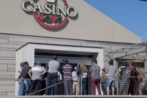 Tras el reclamo de los trabajadores del Casino, la empresa y el gremio solicitan a la Provincia una nueva habilitacin horaria