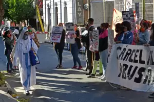 Con el testimonio de una profesora y psiclogos, continu el juicio contra el cura Gutirrez