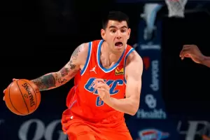 El santiagueo Gabriel Deck debut en la NBA