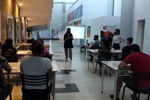 Contin�an los talleres para universitarios desde la Residencia