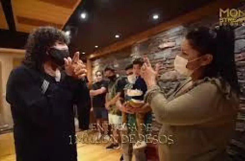 La Mona con los felices ganadores