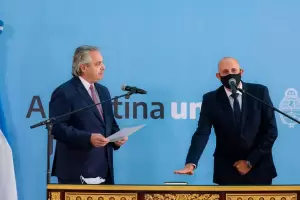 Tras un homenaje a Meoni, jur� el nuevo ministro de Transporte Alexis Guerrera