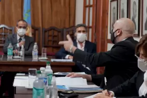 Por unanimidad, el tribunal del jury destituy al fiscal Jorge Flores de la ciudad de Beln