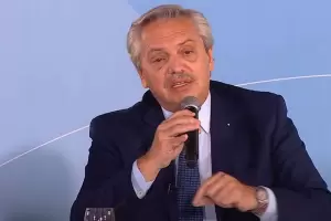 Fernndez critic a Macri por "no valorar la democracia ni la institucionalidad"