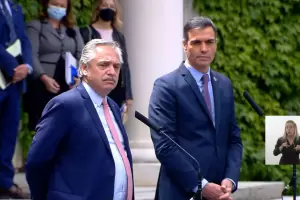 Espaa tambin respald la negociacin con el FMI y Fernndez pidi eliminar la sobretasa del prstamo