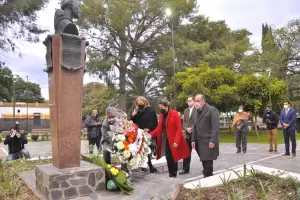Emotivo acto en conmemoracin del natalicio de Fray Mamerto Esqui