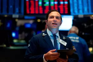 En medio de la guerra comercial, el riesgo pas super los 1000 puntos