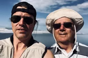 Almeyda cont� que quiso comprar vacunas para toda la ciudad de Azul tras la muerte de su padre por coronavirus