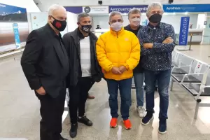 Viejas glorias de River pasaron por Catamarca y fueron despedidos por el Gobernador