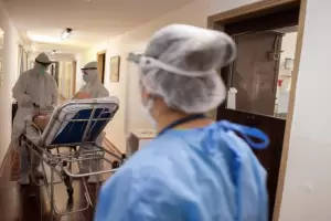 Sin descenso en los casos, se informaron 35.399 contagios y 532 muertes