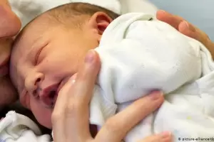 Los 100 nombres para bebs que sern furor en 2026, segn los expertos