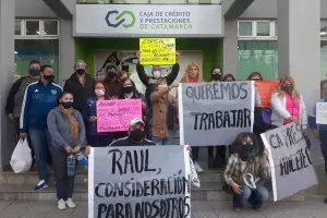 Agencieros se manifestaron en Capresca, reclaman volver a trabajar