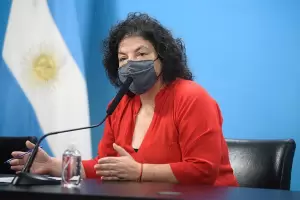 Carla Vizzotti: "Bajen la tensin y la obsesin que tienen con Pfizer",