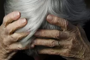 La agencia de medicamentos de EE.UU. aprob una droga para tratar el Alzheimer