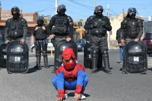 Lobo Vergara consider "natural que la sociedad se rebele de un encierro eterno que est asfixiando y matando la economa"