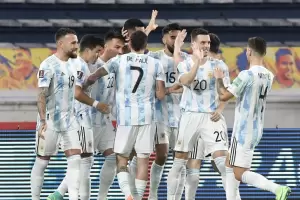 Argentina debuta en la Copa Am�rica ante Chile : hora, TV y formaciones