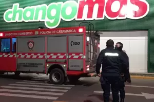 Se incendi un supermercado de la Capital: 15 empleados fueron asistidos