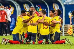Colombia venci a Ecuador con un golazo de Cardona