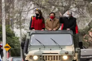 Fernndez le jur a Gemes: Voy a trabajar para que rpidamente nos vacunemos todos