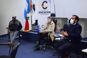 Educacin y la Intersindical crearn comisin para tratar jornada laboral y el Rgimen de acumulacin de cargos
