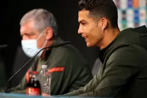 Chocaron el Bugatti de Cristiano Ronaldo que vale casi 2 millones de euros