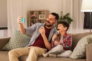 Da del Padre: recomiendan celebrarlo de forma virtual para evitar aumento de casos