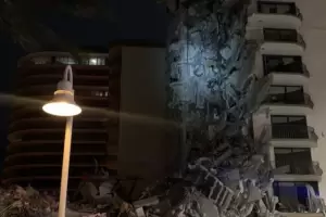 Se derrumb� un edificio residencial de 12 pisos en Miami