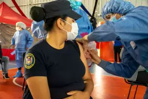 Cerca del 90% del personal de fuerzas de seguridad ya recibi al menos una dosis de la vacuna contra el Covid