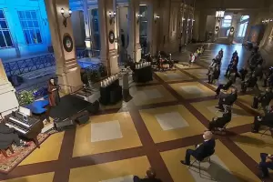 El Gobierno gast� $500.000 en la contrataci�n de artistas para el homenaje a las v�ctimas por coronavirus